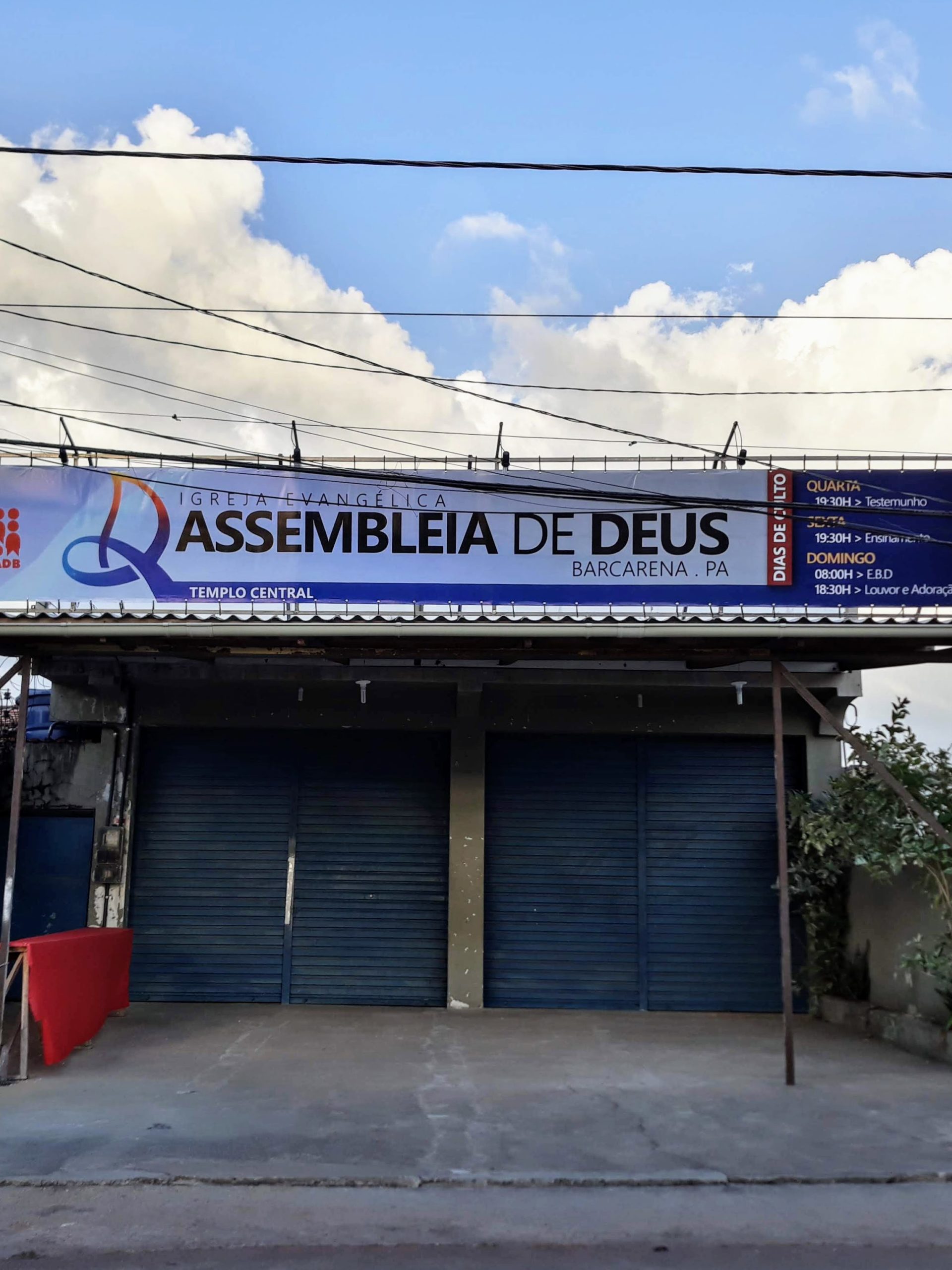 Fachada da igreja